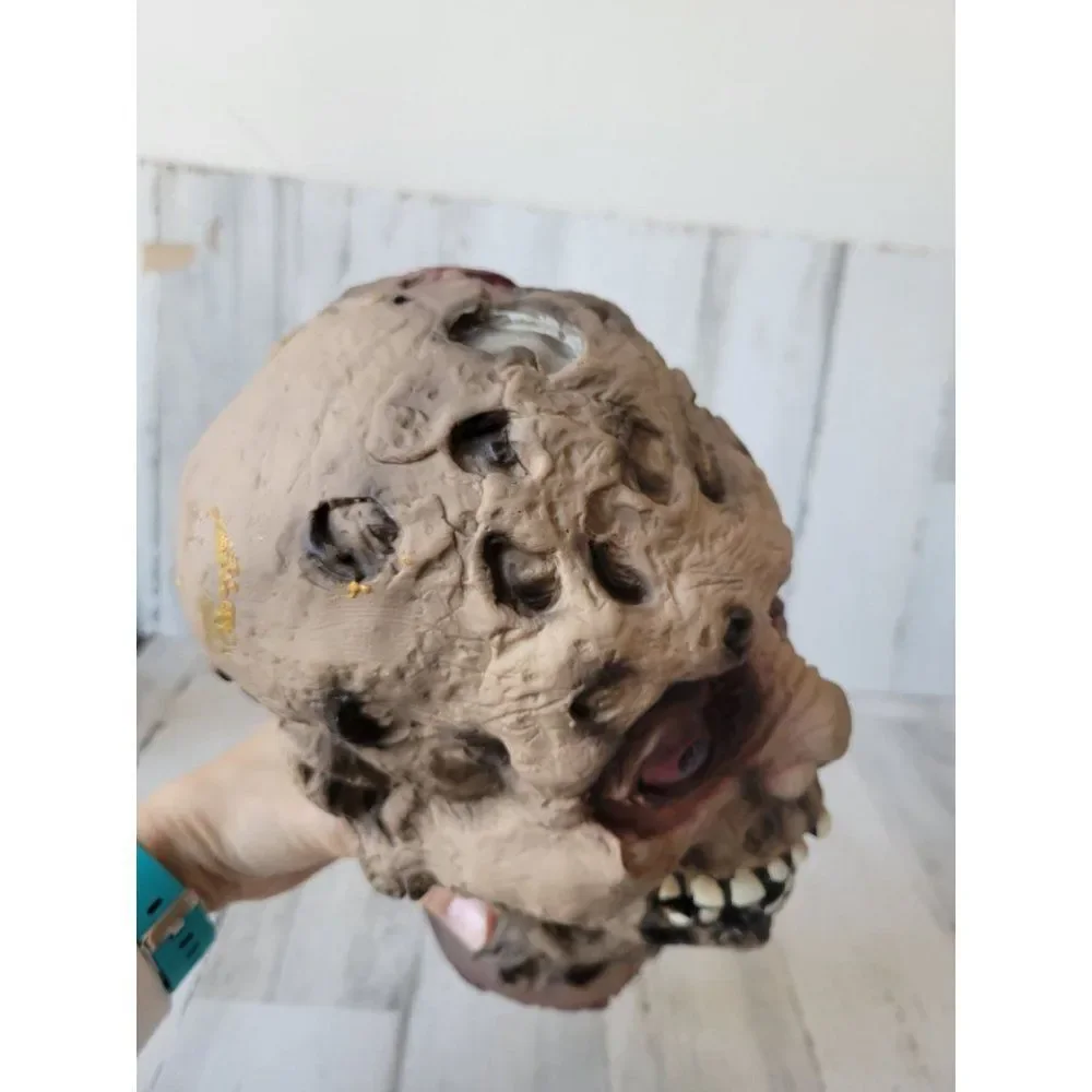 Beheaded‎ zombie head Halloween prop scary skull